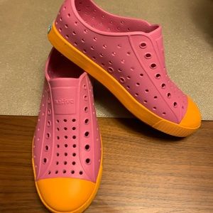 Girl’s EUC Native Jeffersons size 3